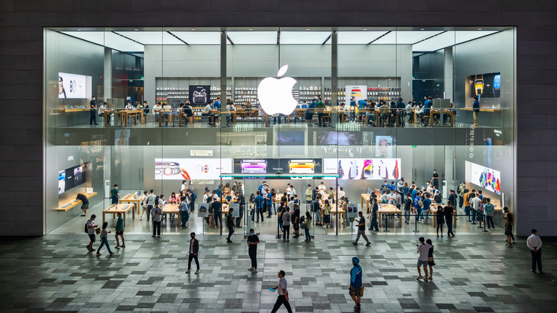 A busy Apple retail store in China.
