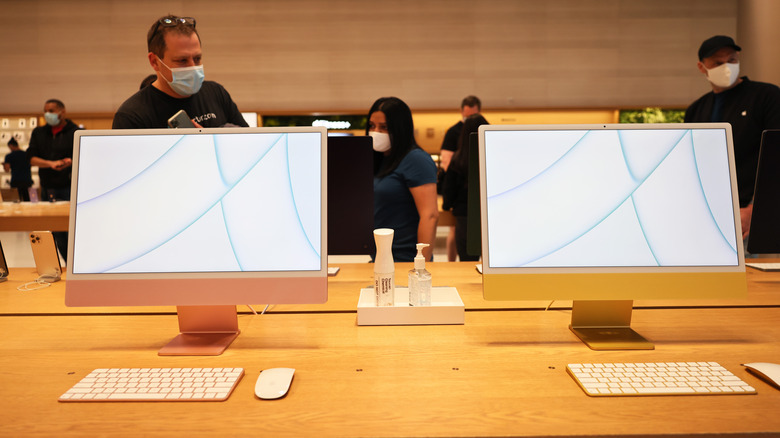 iMac color computers are seen at the 5th Avenue Apple store