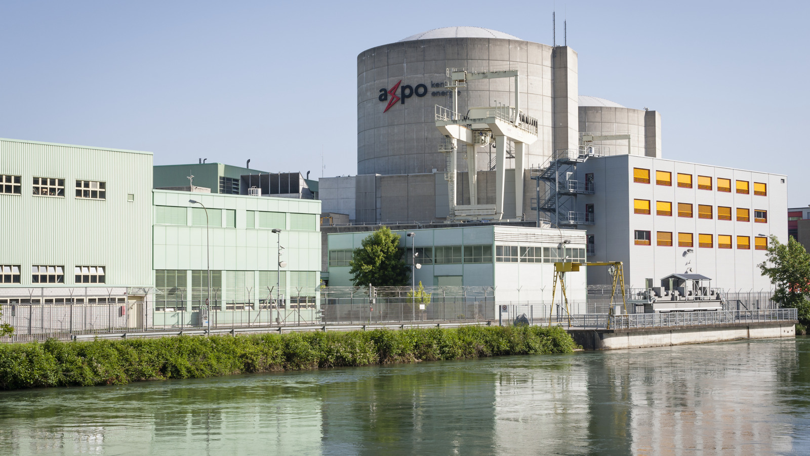 The Oldest Nuclear Power Plant In The World Is Facing Public Backlash – BGR