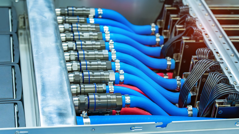 liquid cooling system for data center components