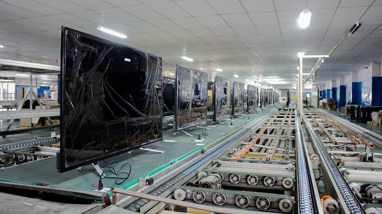 TV assembly lineup in factory