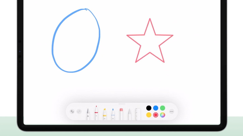 Automatically snapping shapes using Apple Pencil.