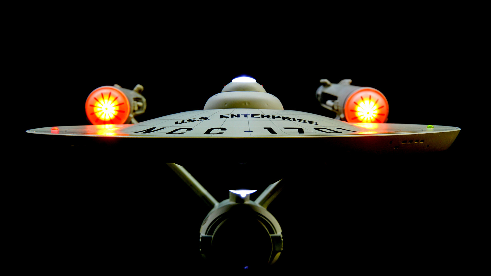 bgr.com - Lisa Jo Rudy - This 3D Food Printer Feels Straight Out Of Star Trek