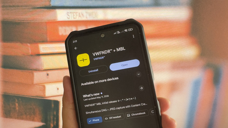 Android phone showing VWFNDR + MBL in Google Play Store
