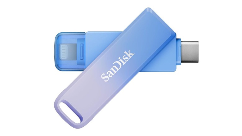SanDisk Creator Phone Drive thumb drive in Lilac-Blue Ombre