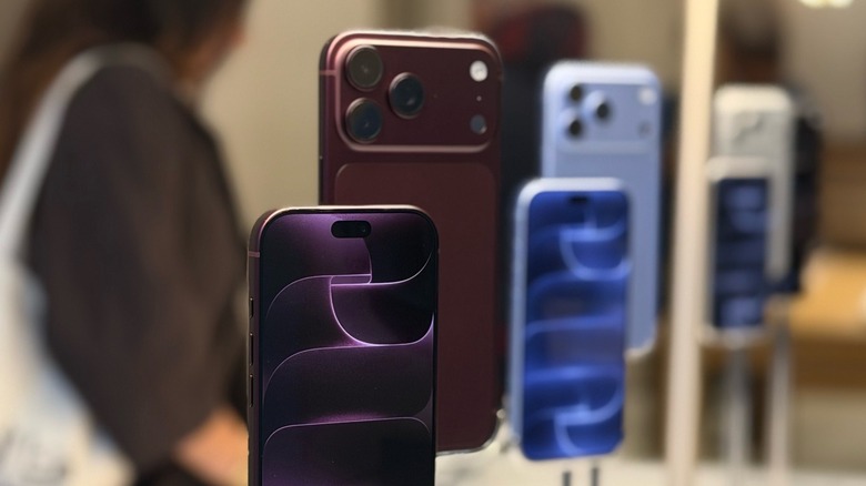 iPhone 18 Pro displayed at an Apple Store