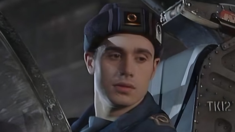 Maverick (Freddie Prinze Jr.) sitting in a jet in 