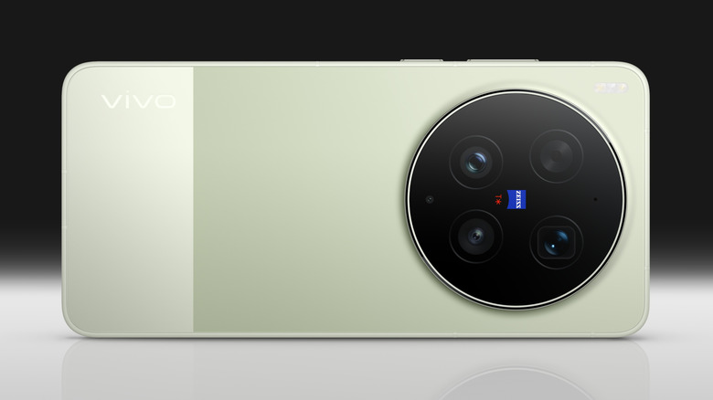 The Vivo X300 Ultra phone in Steppe Green color