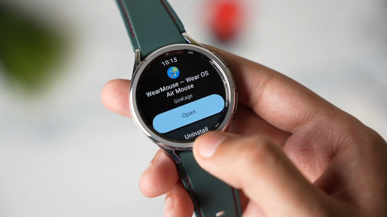 WearMouse app on the Play Store on the smartwatch