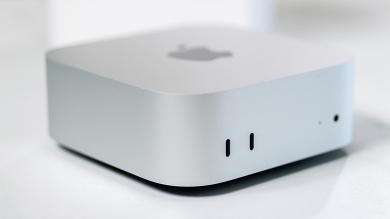 This Apple Mac Mini from 2024 supports Thunderbolt 4 over USB-C.