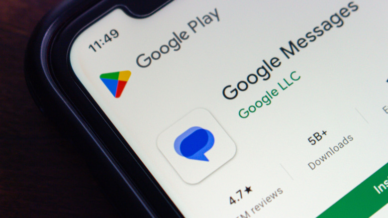 The Google Messages install screen on the Google Play store