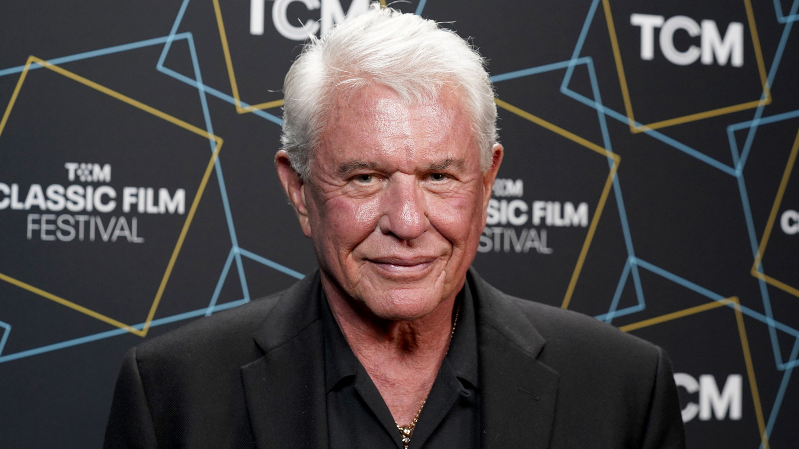 Tom Berenger Has Starred In This Action Movie Franchise For Over 30 Years