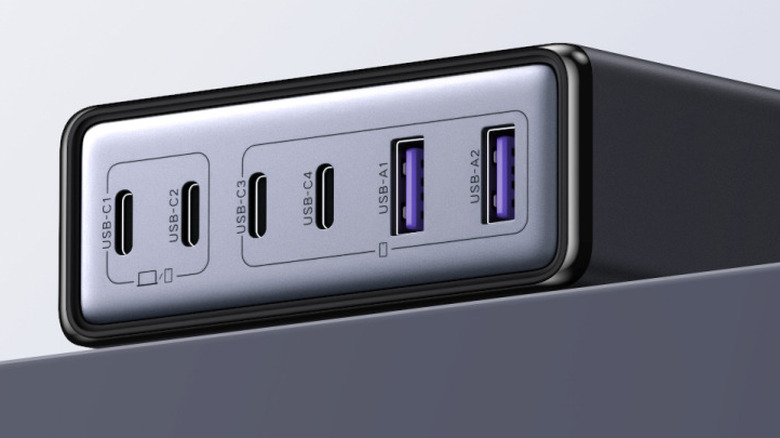 The UGREEN 6-Port GaN Desktop Charger.