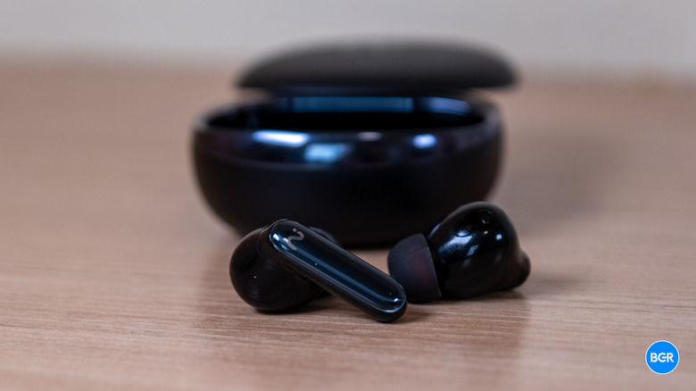 Viaim RecDot earbuds on a table