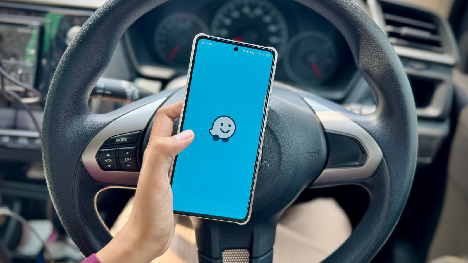 Waze отключила сообщения о полиции в Швейцарии и Лихтенштейне