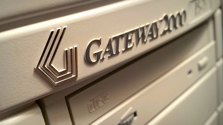 The Gateway logo on a Gateway PC.