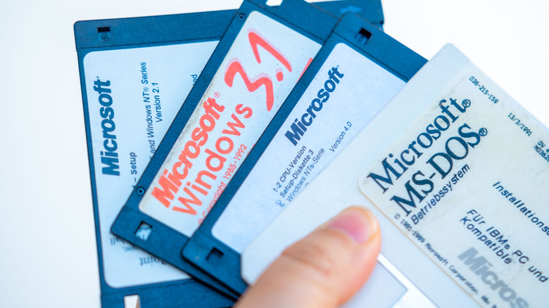Various Microsoft floppy discs.