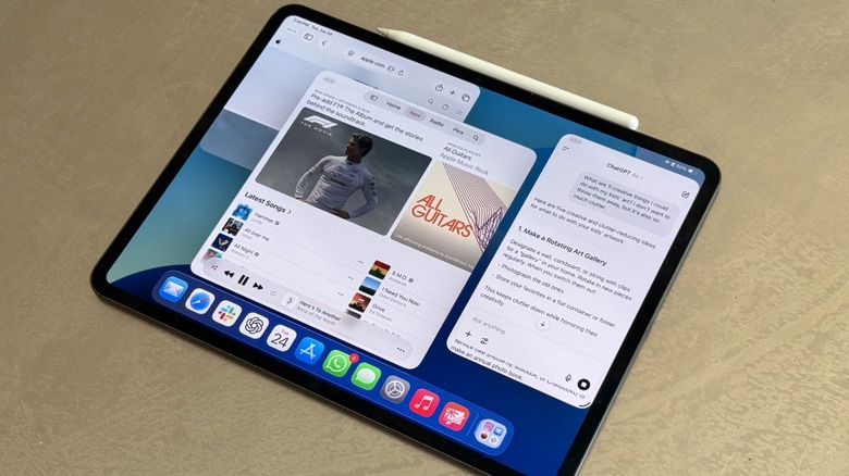 iPadOS 26 new Window Tiling multi-tasking feature