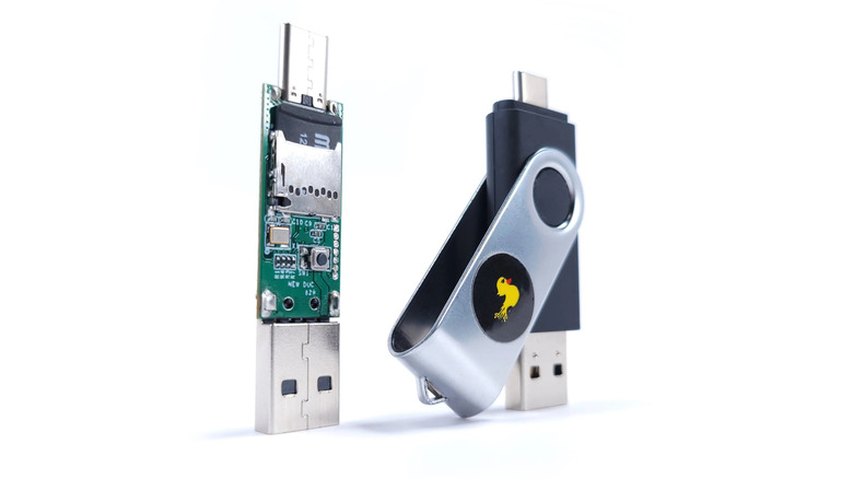 USB Rubber Ducky studio shot