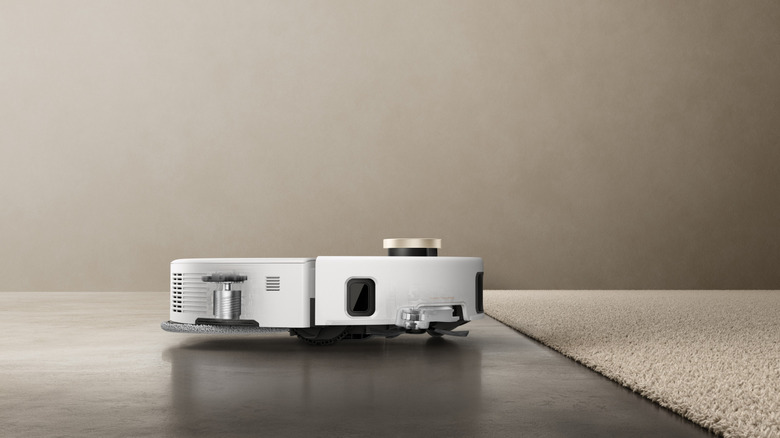 MOVA V50 Ultra Complete robot vacuum cleaning hard floor and carpet