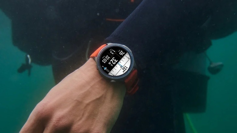 Amazfit smartwatch used in scuba diving