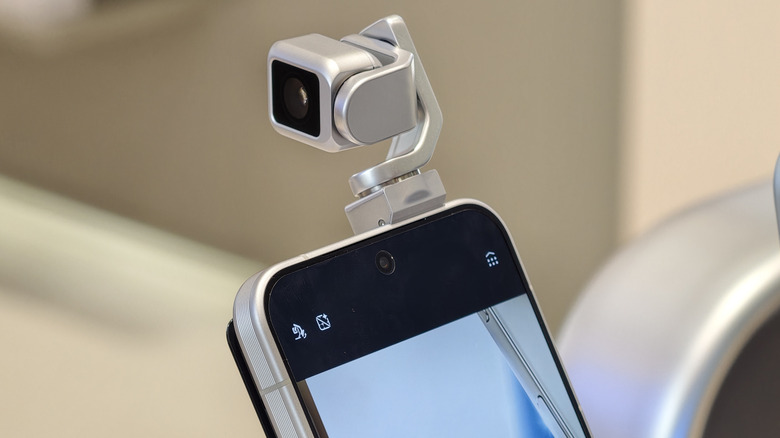 The Honor Robot Phone, featuring an external camera.