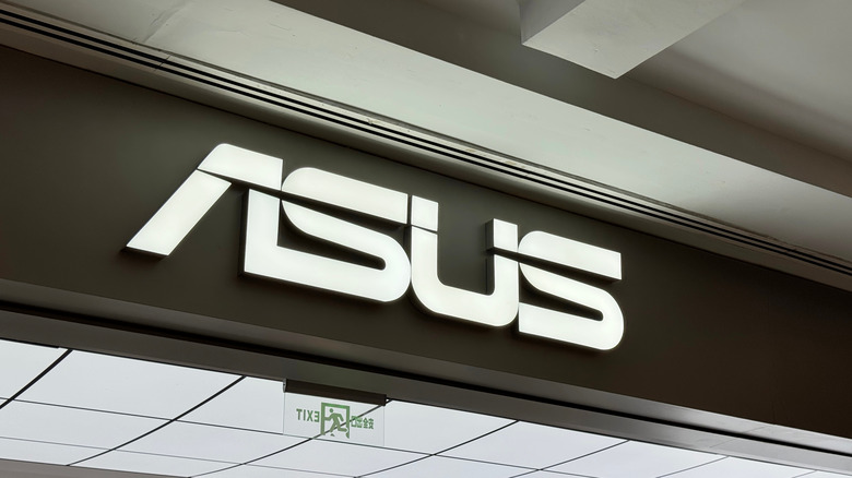 Asus logo on a storefront