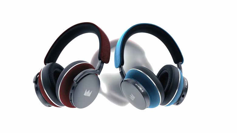 Two variants of Noble Audio FoKus Apollo Pro headphones
