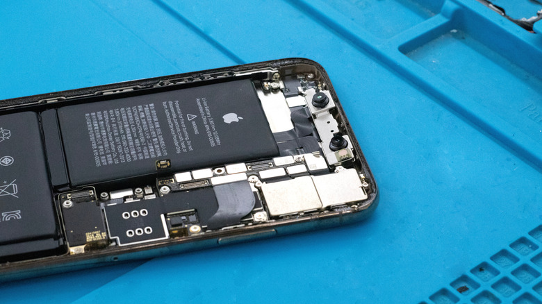 The internal components of an iPhone 13 Pro