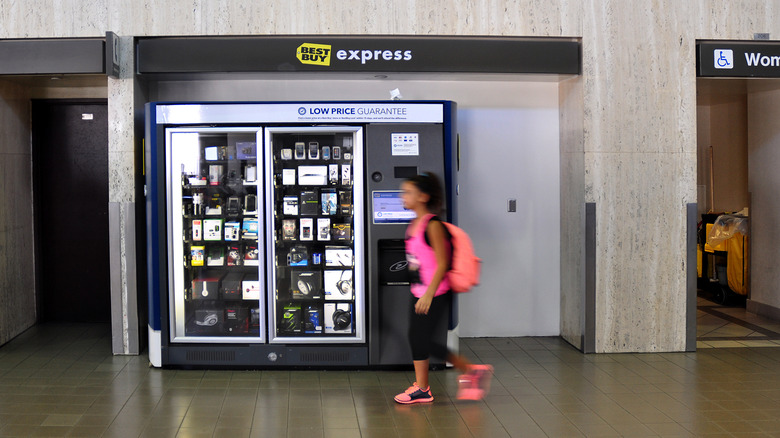 Best Buy kiosk in the Los Angeles Airport