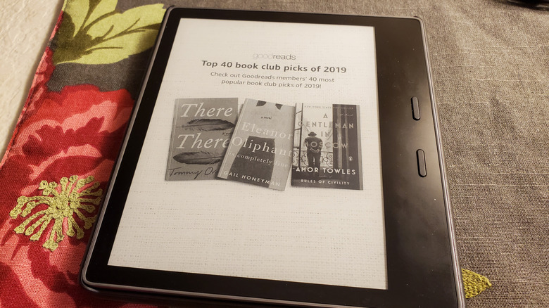A Kindle Oasis reader version placed on a table.