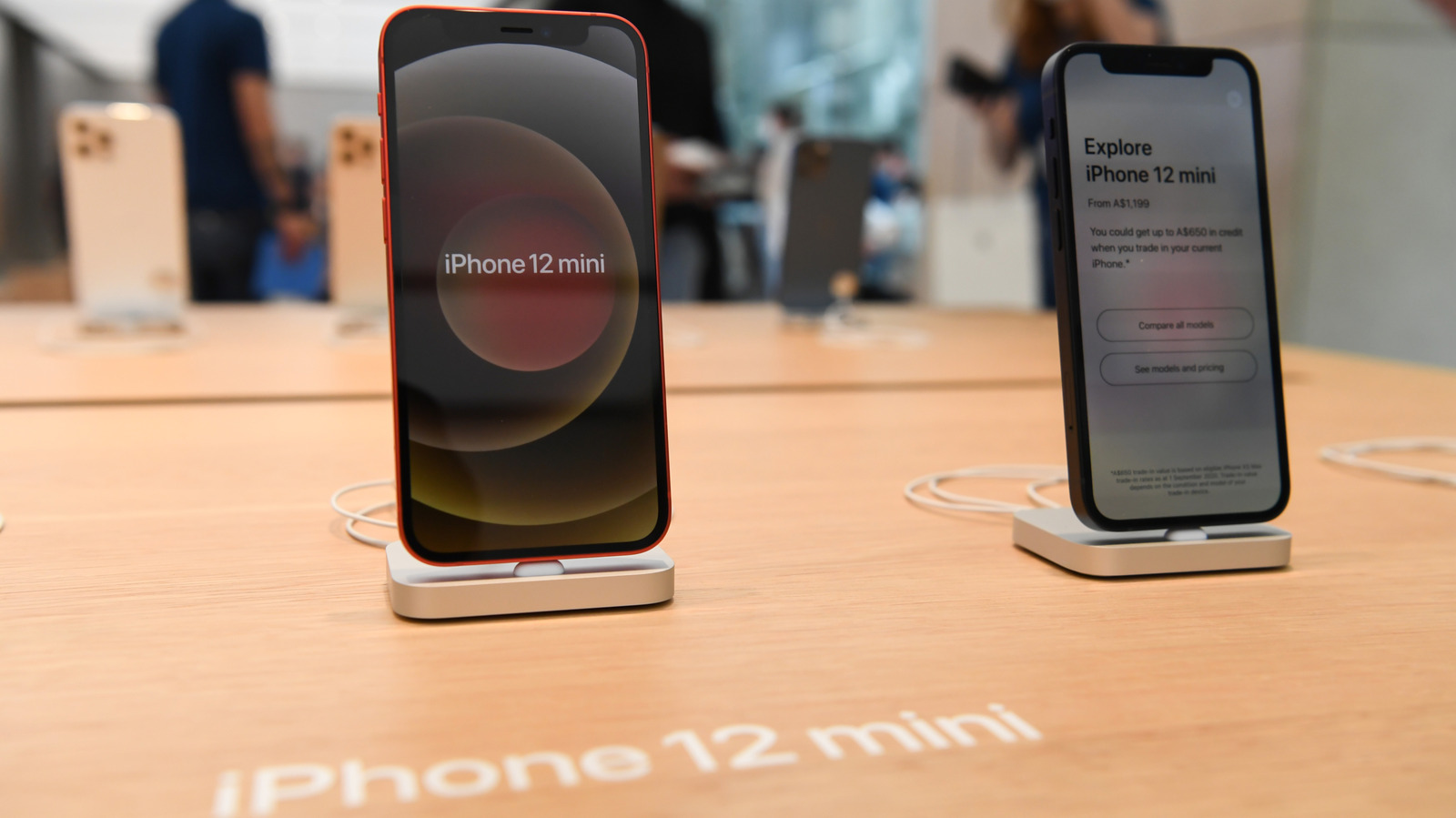 Why Did Apple Stop Making The iPhone Mini?