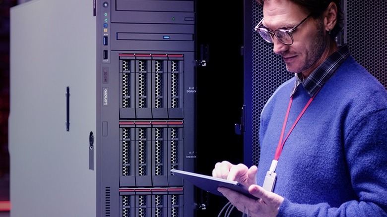 A Lenovo promo image for servers.