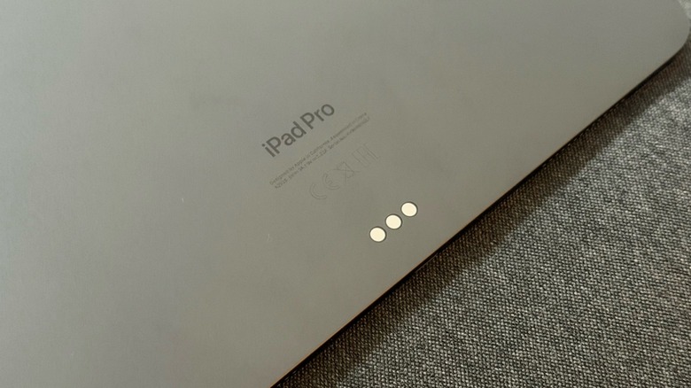 iPad Pro's back highlighting its Smart Connector