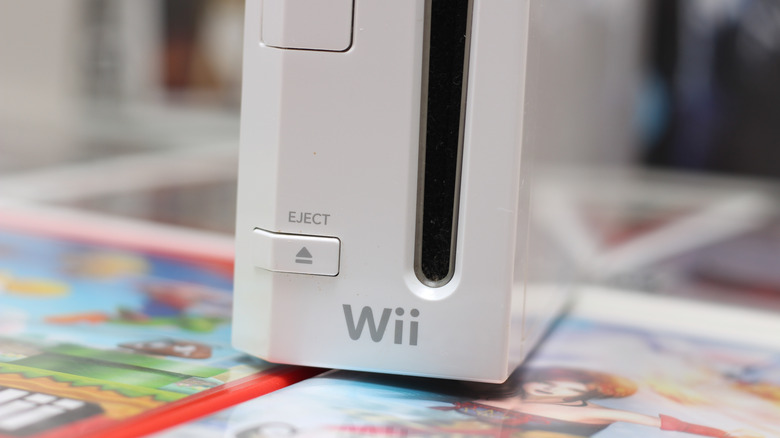 Close up of the Nintendo Wii logo on the bottom of the console.