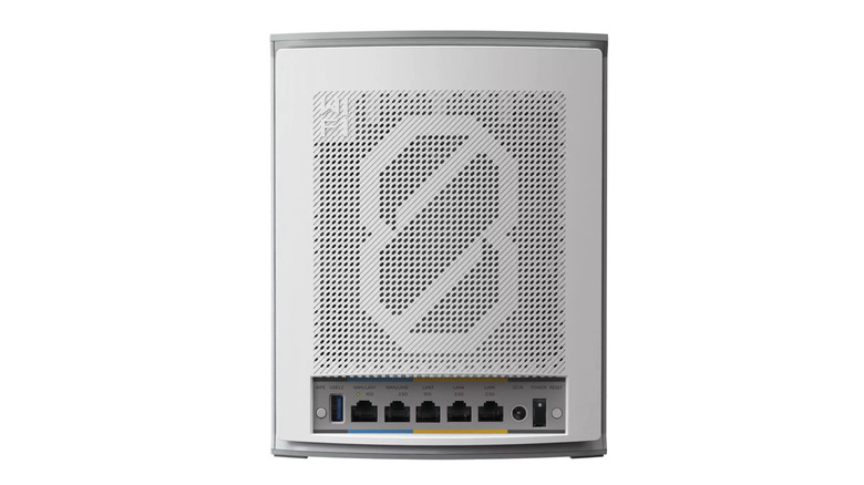 The back of the ASUS ZenWiFi BN12 mesh router.