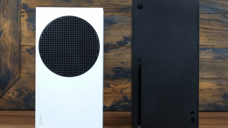 xbox logo and app launching on Windows 11 computer