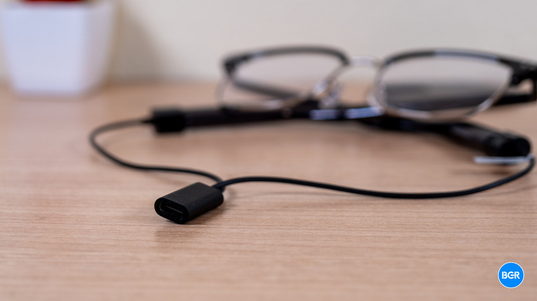 Charging the Xiaomi Mijia Smart Audio Glasses