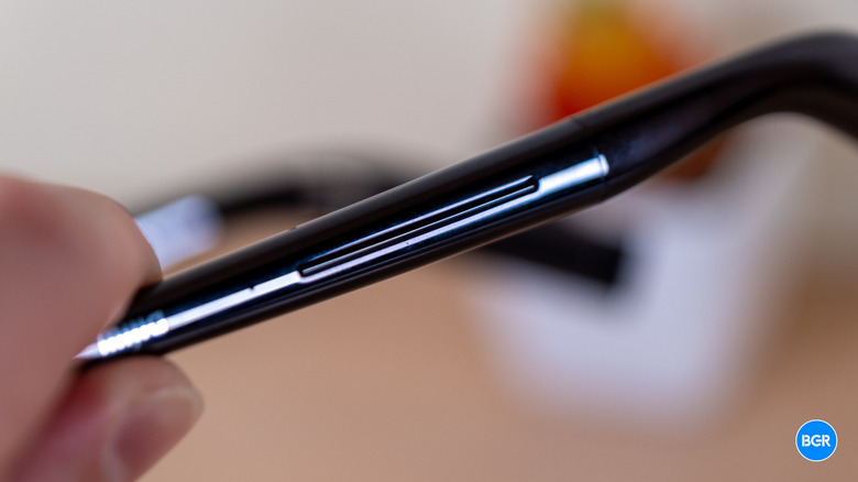 Controls of the Xiaomi Mijia Smart Audio Glasses