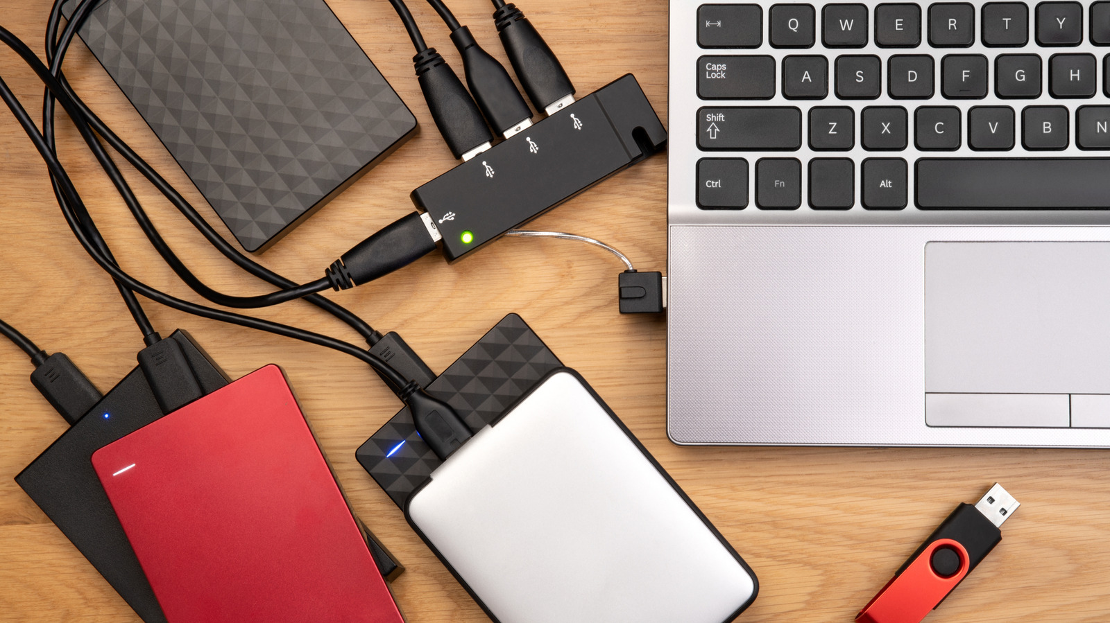 You Can Add USB Ports And Storage To Your Computer With One Accessory – BGR