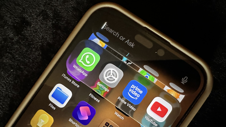 Using Siri AI on iPhone