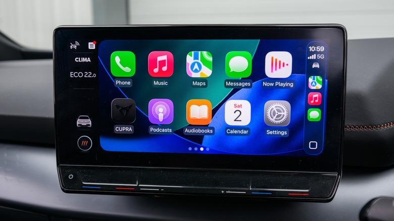 New iOS 26 version of Apple CarPlay