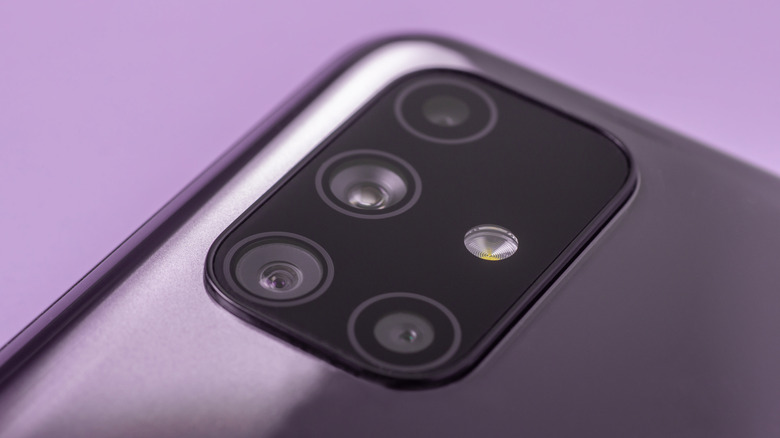 Smartphone camera lens array