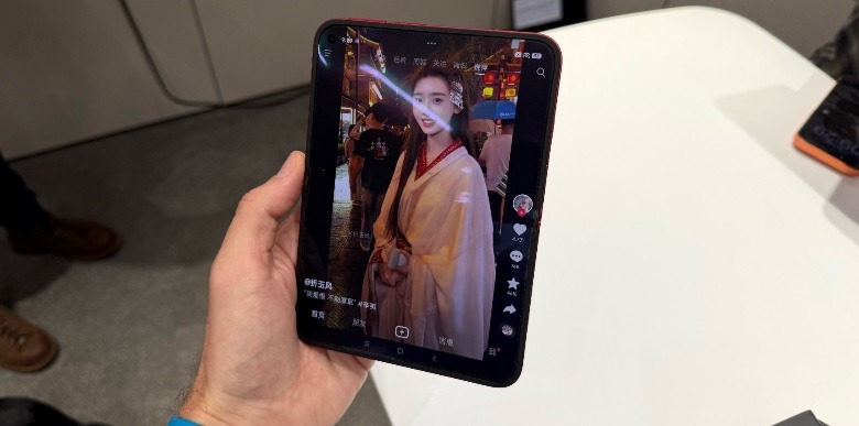 Xiaomi's 18 Fold phone in hands