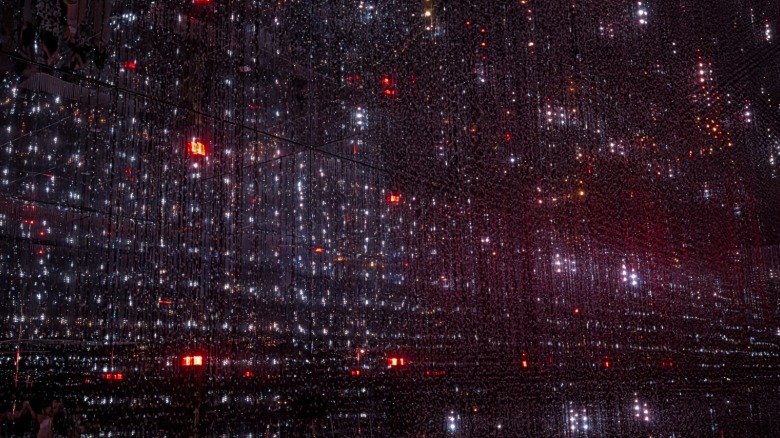 LED light art installation