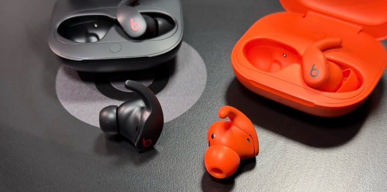 Beats Fit Pro vs. Powerbeats Fit wingtip